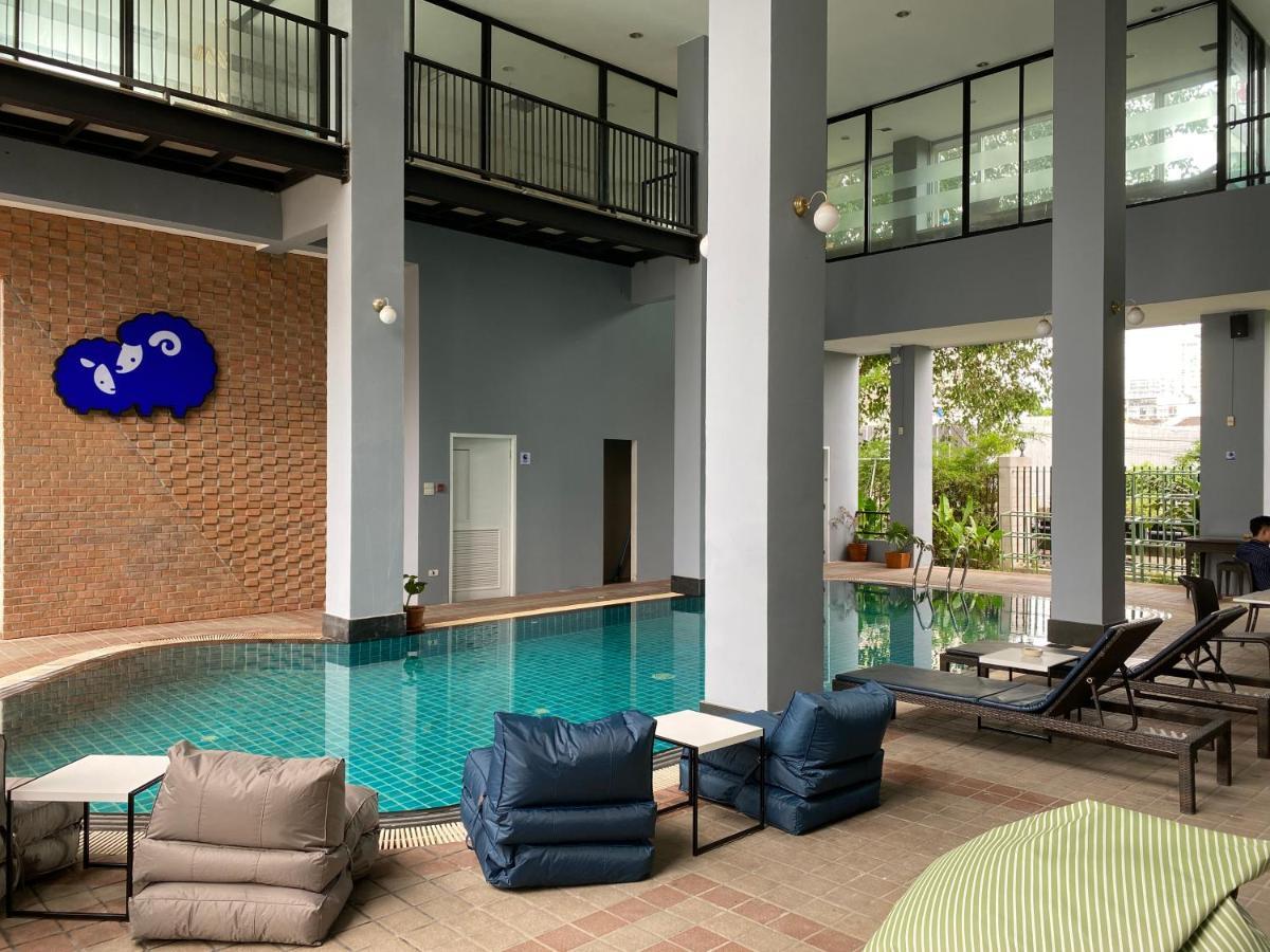 Kokotel Bangkok Dheva Thonglor Buitenkant foto