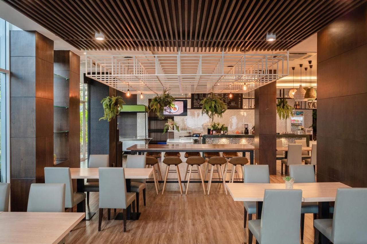 Kokotel Bangkok Dheva Thonglor Buitenkant foto