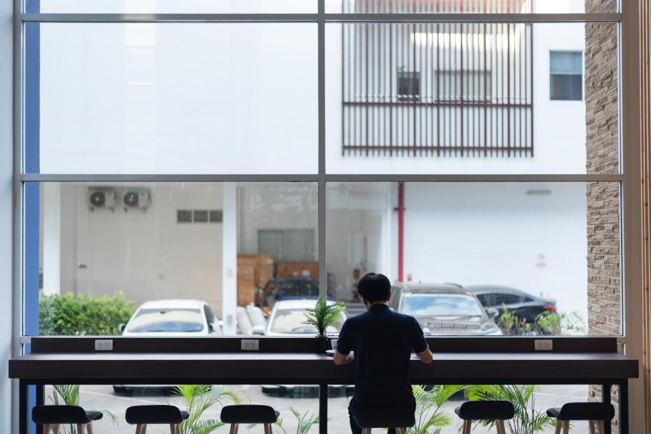 Kokotel Bangkok Dheva Thonglor Buitenkant foto