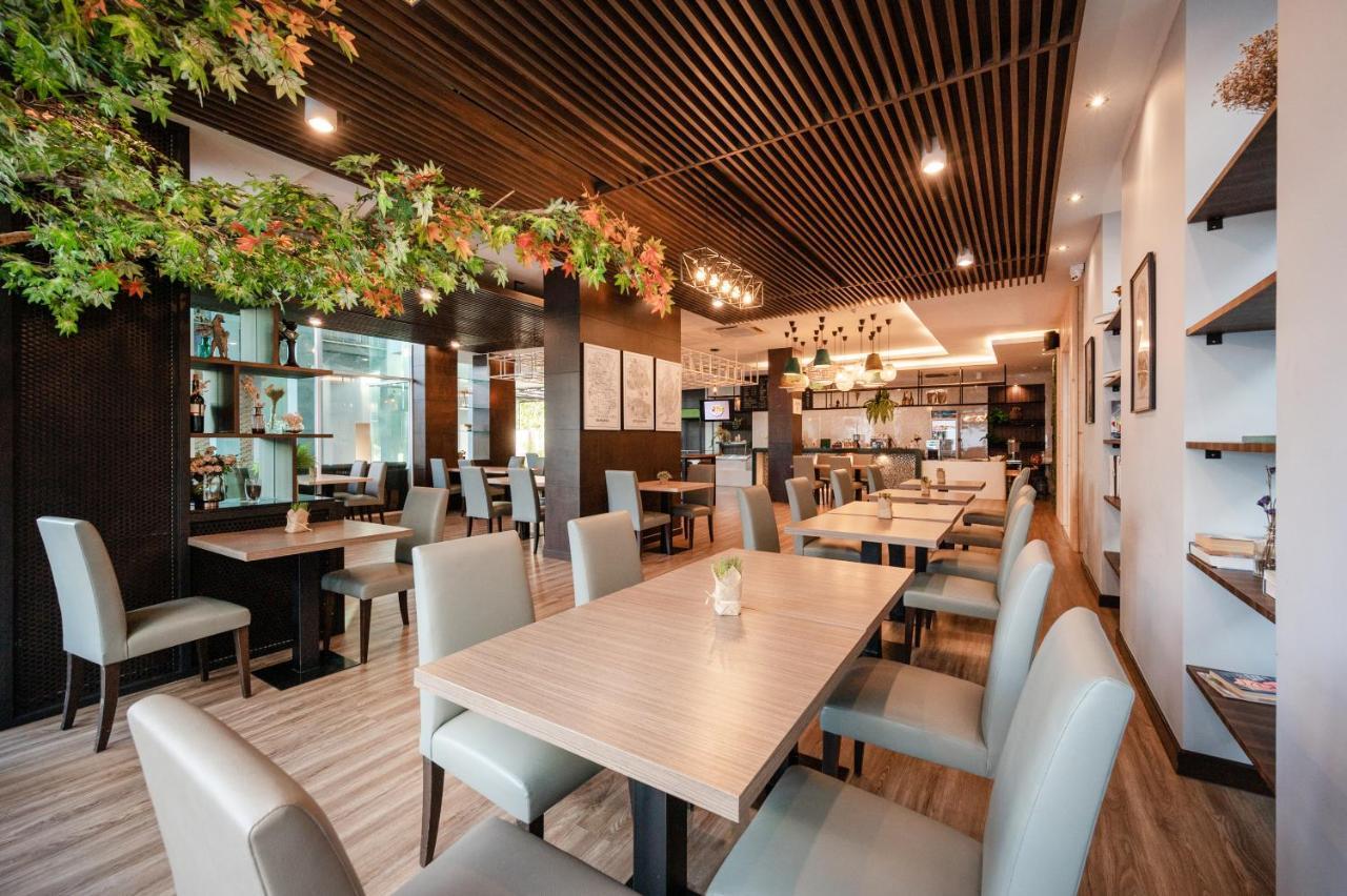 Kokotel Bangkok Dheva Thonglor Buitenkant foto