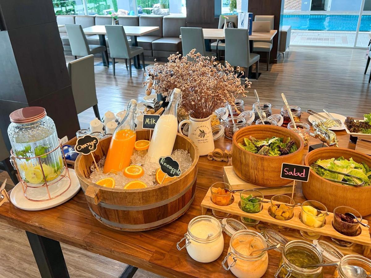 Kokotel Bangkok Dheva Thonglor Buitenkant foto